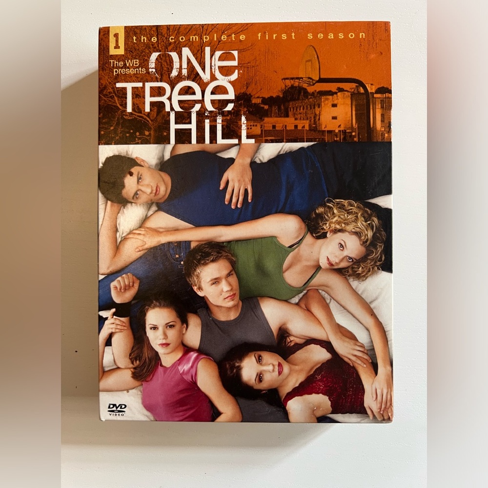 ONE TREE HILL seasons 1-3 DVDS BUNDLE DEAL